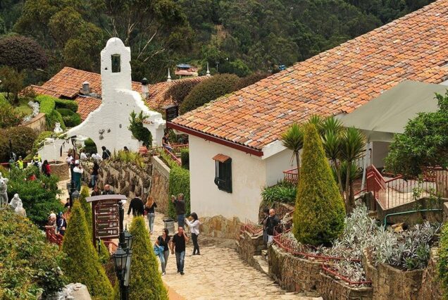 Private Bogotá Tour: Candelaria, Gold Museum, Optional Monserrate