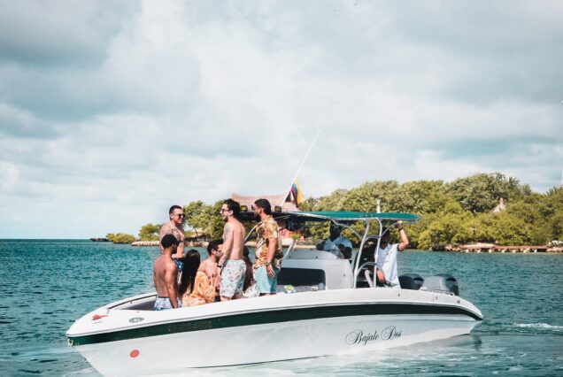 Boat Rental To The Rosario Islands Up To 10 People