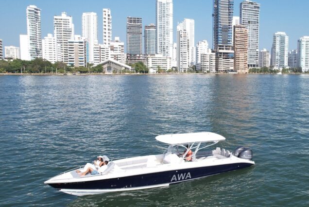 Large Boat Rental in Cartagena de Indias