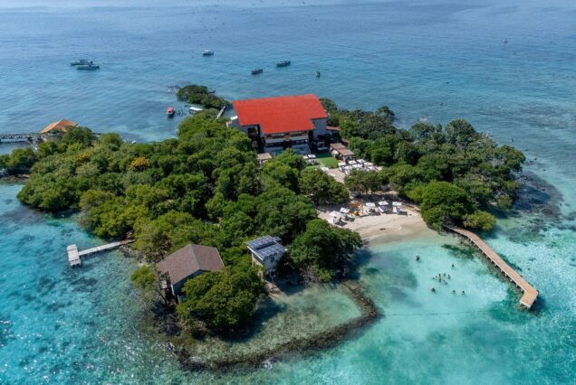 Pao Pao Beach Club Islas del Rosario Full Day Experience