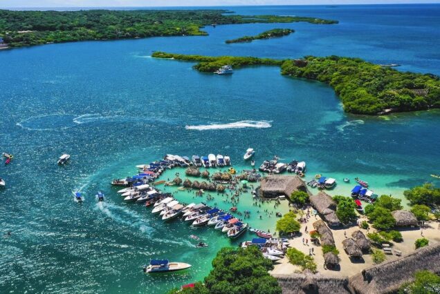 5-Stop Rosario Islands with Lunch (Optional Snorkel & Oceanarium)